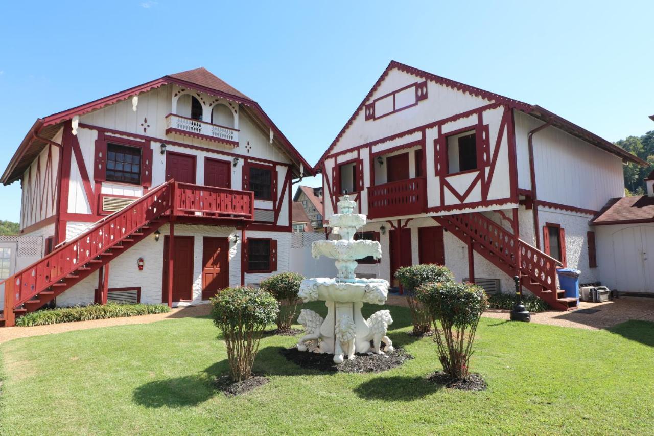 הלן Alpine Village Inn מראה חיצוני תמונה